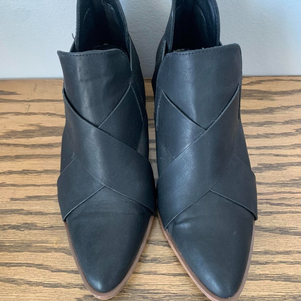 Sonoma Black Crisscross Cut-out Booties 8.5